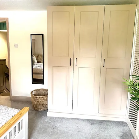 Rustic Retreat ת'ירסק